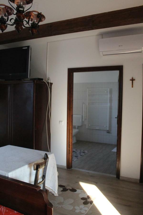 Eszter-Haz Vendeghaz Kerekegyhaza Hotel Zewnętrze zdjęcie